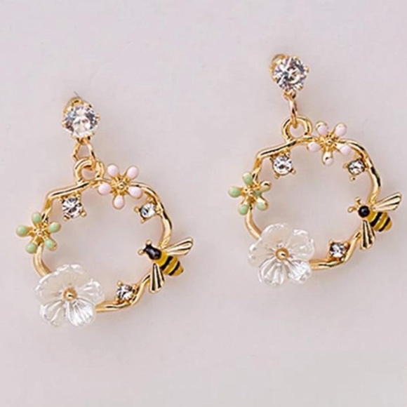 Flower Rhinestone Gold Tone Drop Dangle Bee hoop circle earrings. - Picture 5 of 5